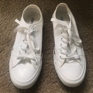 White Low Top Converse Size 7